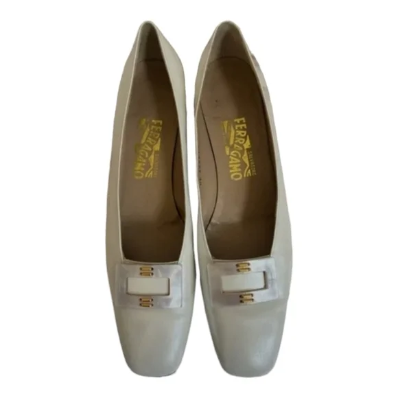 Salvatore Ferragamo Pearl White Heels Size 9AA - Picture 6 of 11